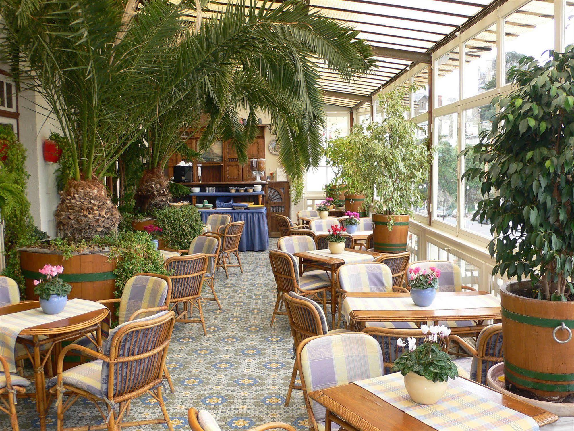 Hotel-Restaurant Printania ดีนาร์ ภายนอก รูปภาพ